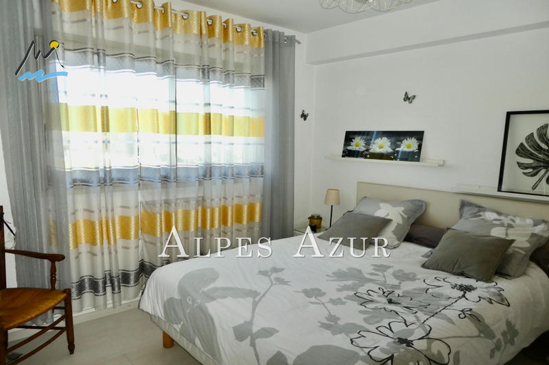 Appartement - 77 m² - 3 pièces