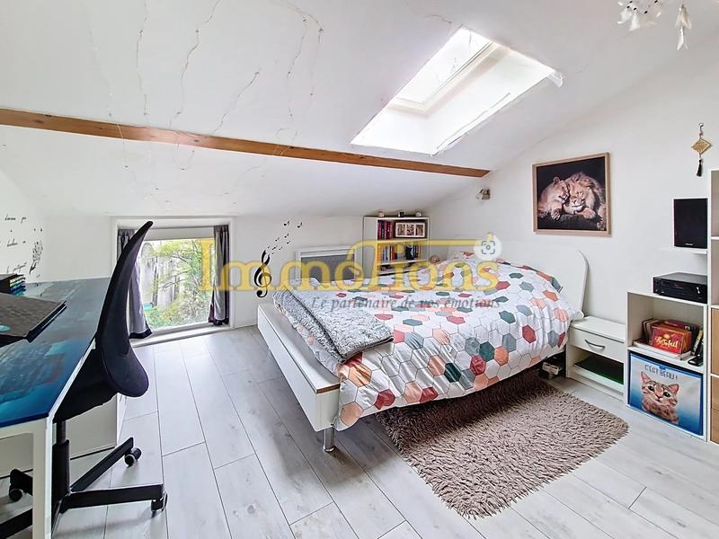 Appartement - 90 m² - 4 pièces