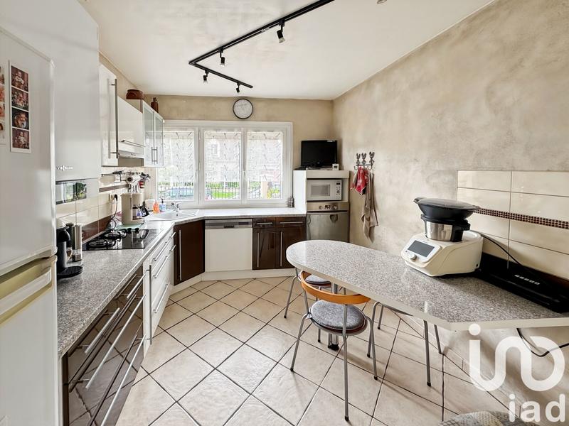 Maison - 90 m² - 6 pièces