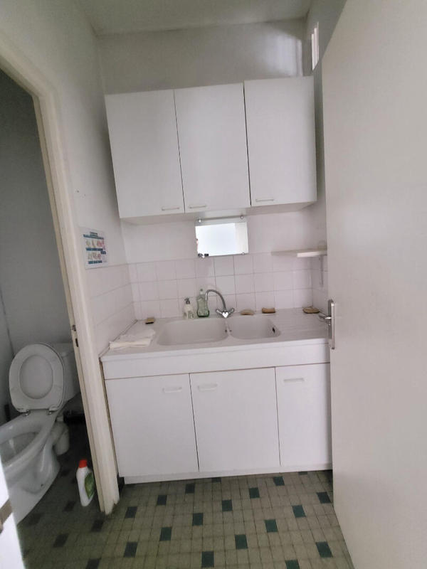 Local commercial - 101 m² - 3 pièces