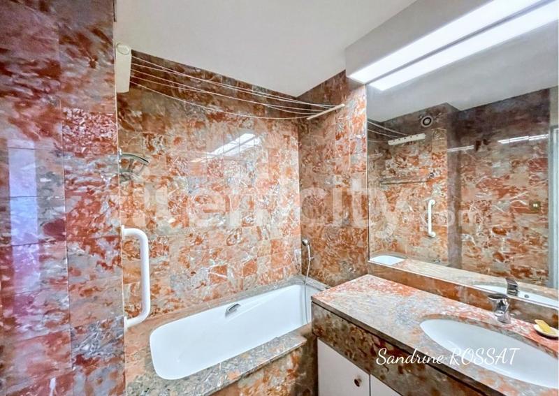 Appartement - 84 m² - 4 pièces