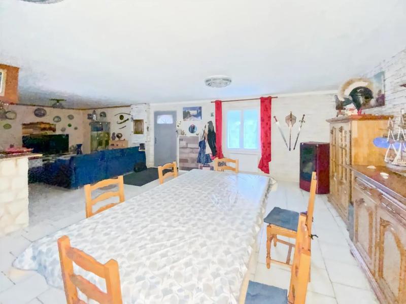 Demeure - 140 m² - 5 pièces