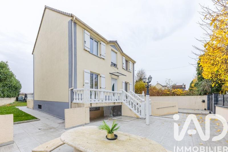 Maison - 180 m² - 7 pièces