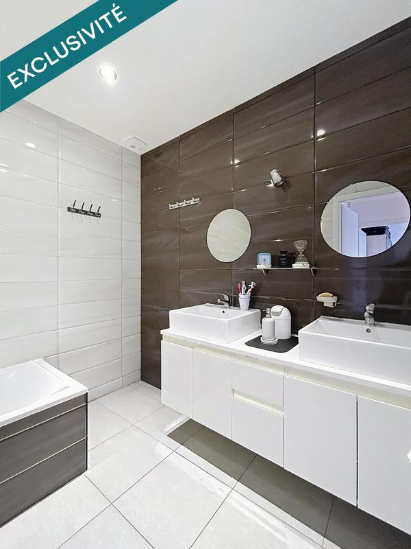 Maison - 97 m² - 5 pièces