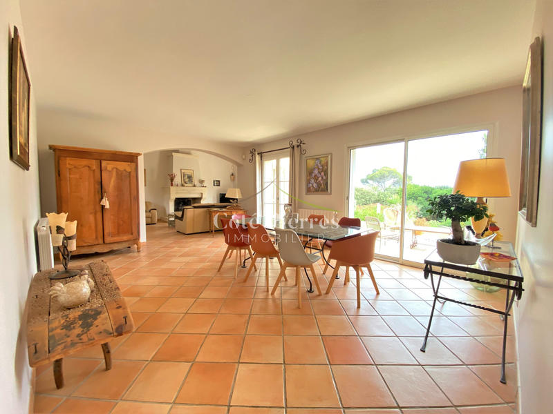 Villa - 205 m² - 8 pièces