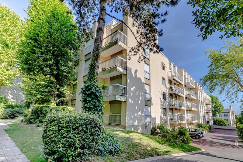 Appartement - 95 m² - 4 pièces