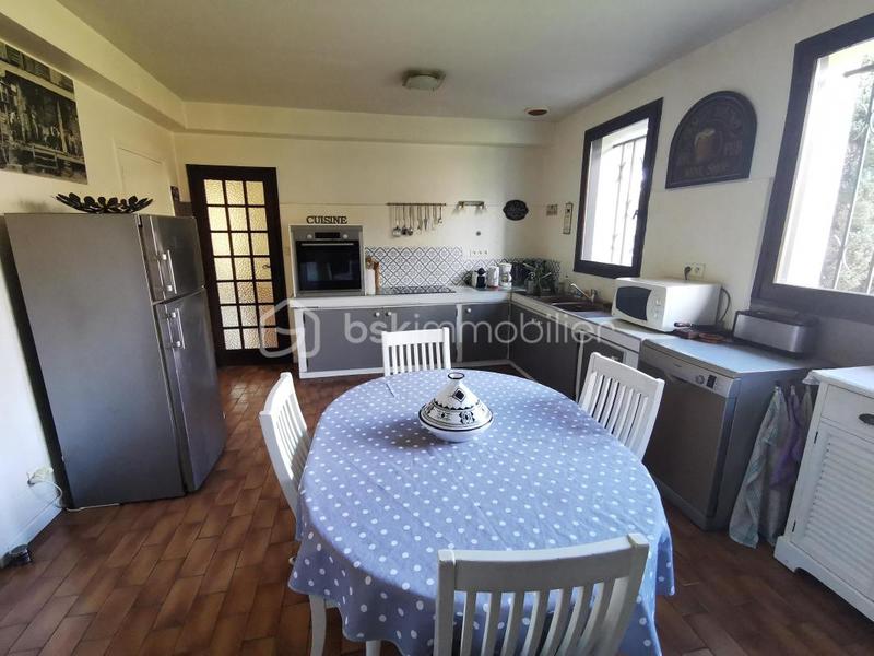 Maison - 205 m² - 6 pièces