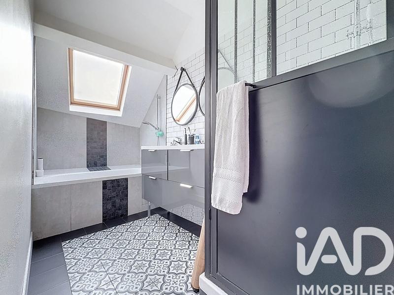 Maison de ville - 100 m² - 5 pièces