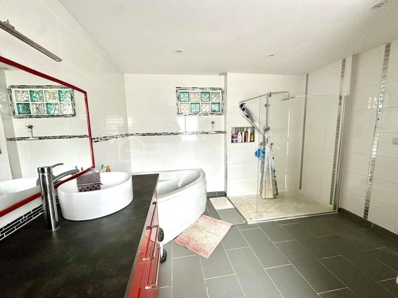 Maison - 127 m² - 5 pièces