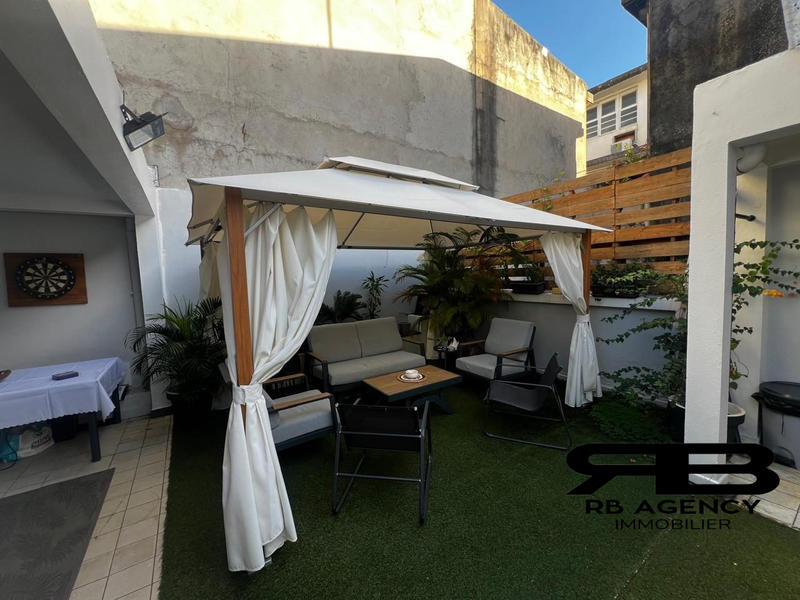 Appartement - 121 m² - 5 pièces