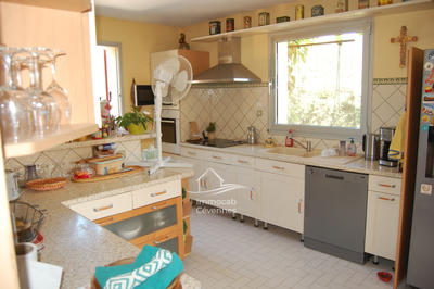 Maison - 250 m² - 10 pièces