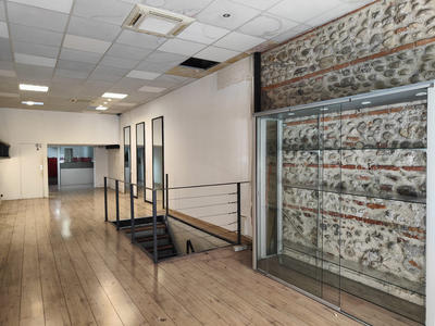 Local commercial - 200 m²