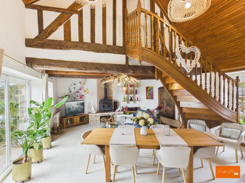 Maison - 140 m² - 6 pièces