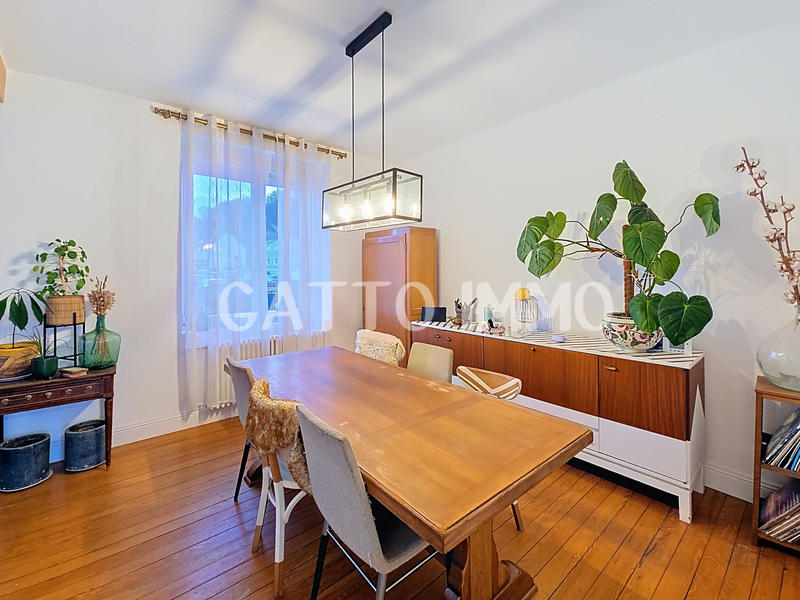 Maison - 140 m² - 5 pièces