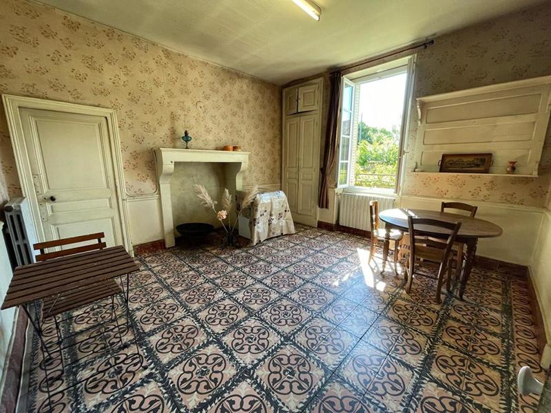 Maison - 186 m² - 8 pièces