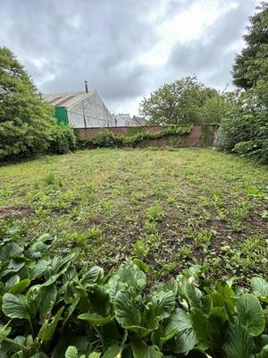 Terrain constructible - 1 216 m²