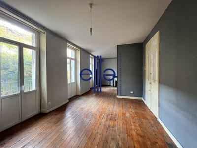 Maison - 170 m² - 9 pièces