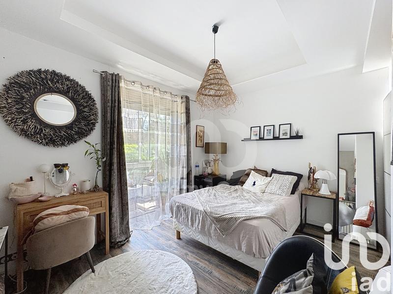 Maison - 200 m² - 11 pièces