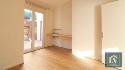 Local commercial - 24 m² - 2 pièces