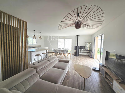 Maison - 94 m² - 4 pièces