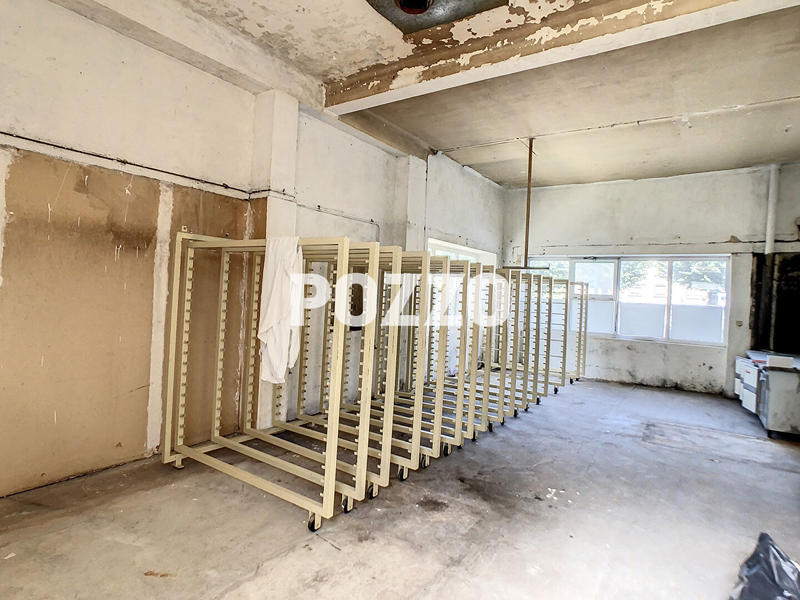 Local commercial - 100 m² - 2 pièces