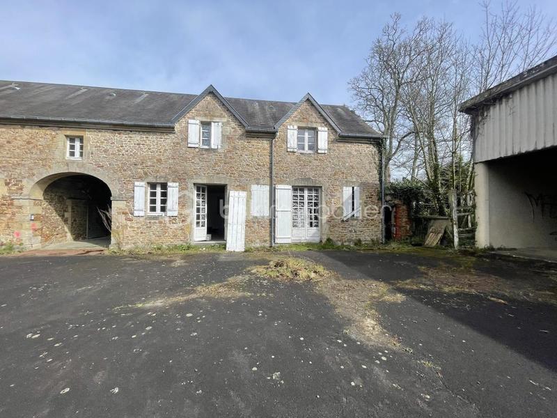 Immeuble - 2 595 m² - 24 pièces