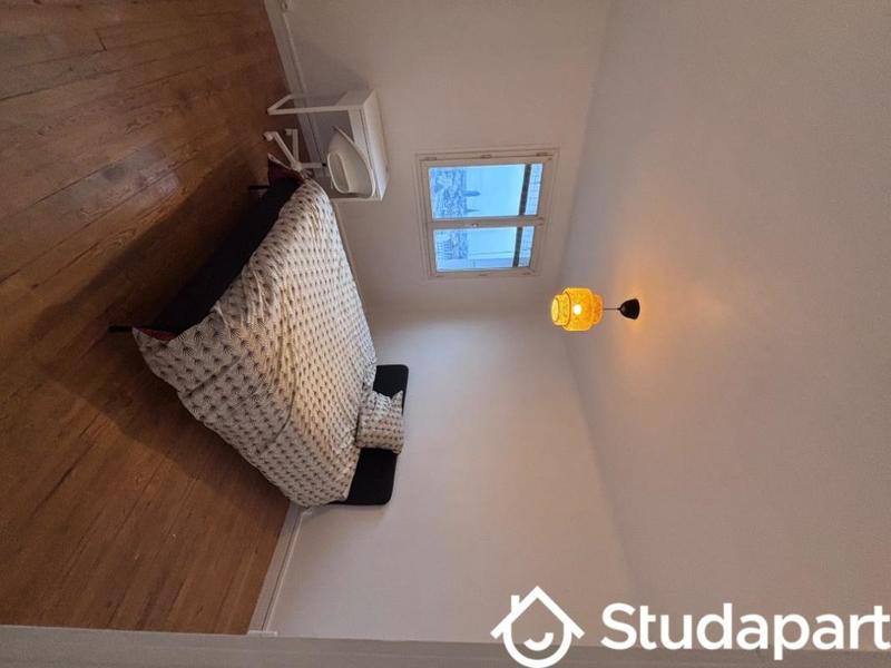 Chambre - 11 m² - 1 pièce