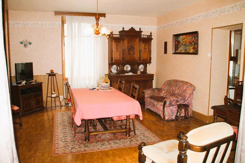 Maison - 215 m² - 8 pièces