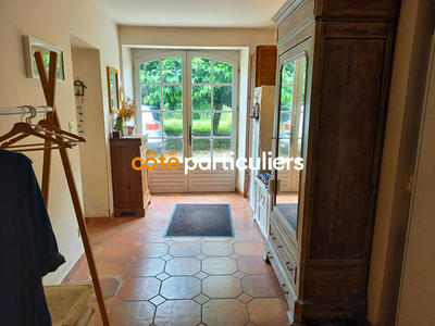 Maison - 384 m² - 8 pièces