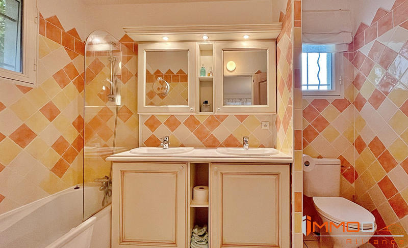 Villa - 174 m² - 6 pièces