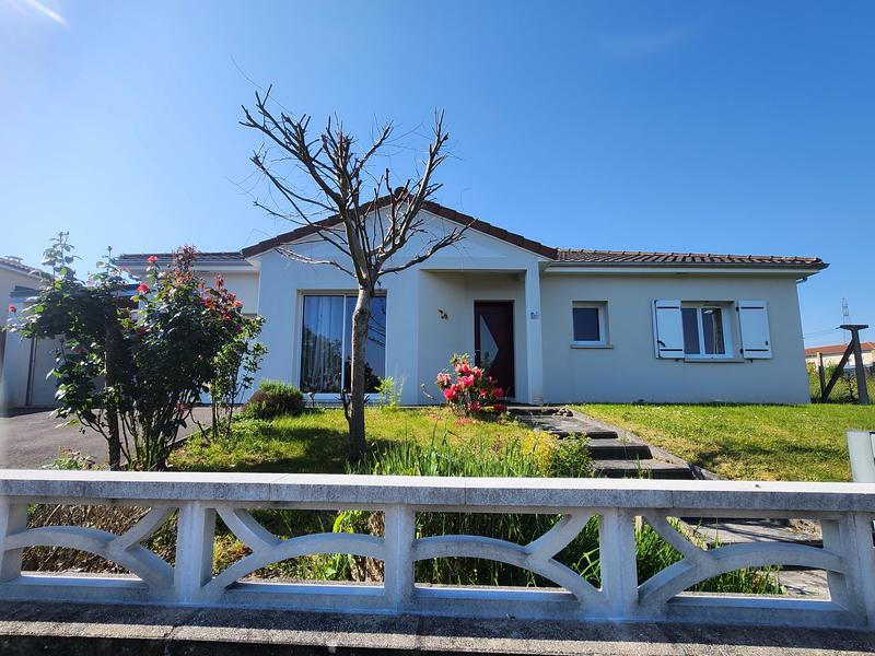 Maison - 90 m² - 5 pièces