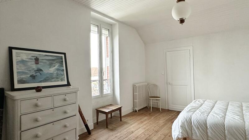 Maison bourgeoise - 202 m² - 8 pièces