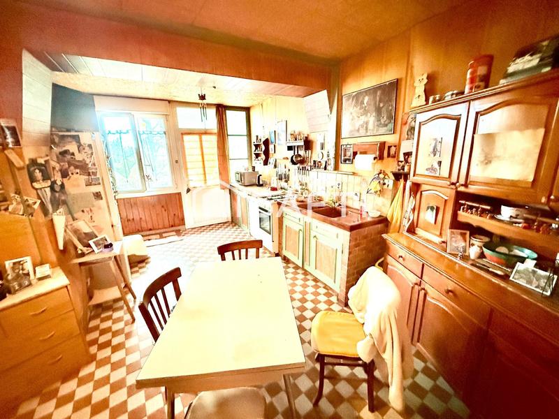 Maison - 197 m² - 7 pièces