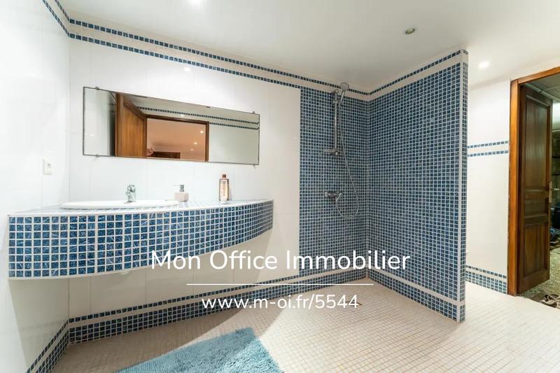 Villa - 310 m² - 5 pièces