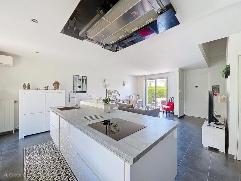 Maison - 102 m² - 5 pièces