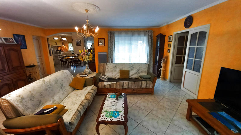 Villa - 137 m² - 6 pièces