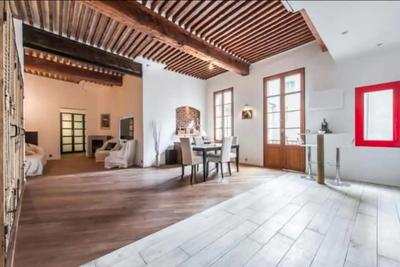 Appartement - 105 m² - 4 pièces