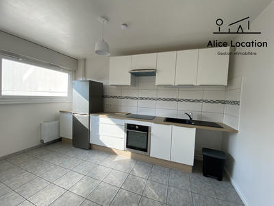 Appartement - 77 m² - 4 pièces