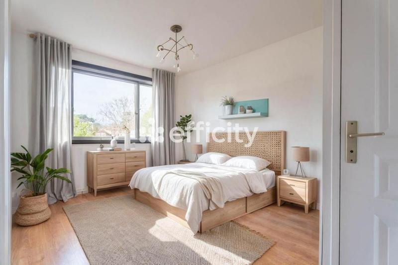 Maison - 147 m² - 7 pièces