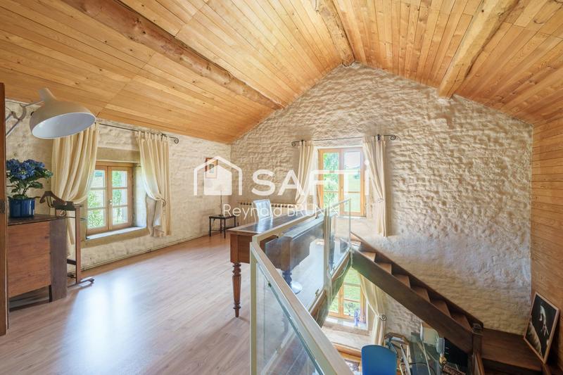 Maison - 309 m² - 7 pièces