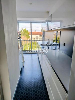 Appartement - 92 m² - 4 pièces