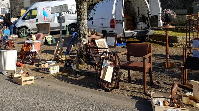 Brocante - bric à brac - artisanat