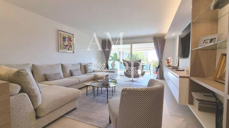 Appartement - 85 m² - 3 pièces