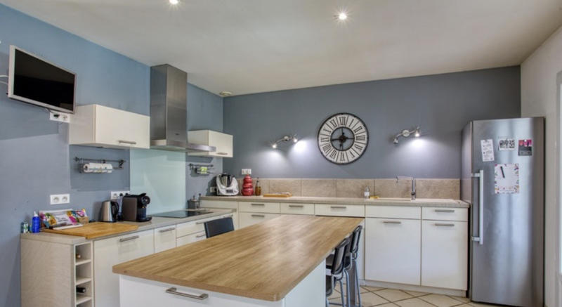 Maison - 210 m² - 7 pièces