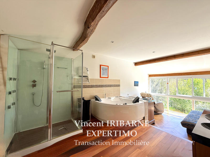 Appartement - 183 m² - 7 pièces