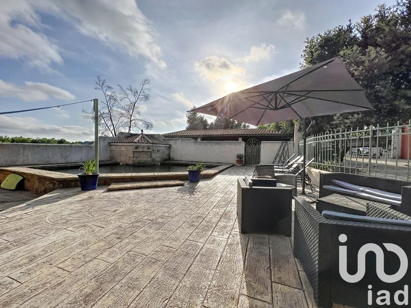 Maison - 300 m² - 13 pièces