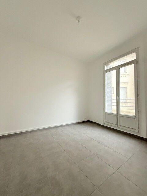 Appartement - 80 m² - 5 pièces