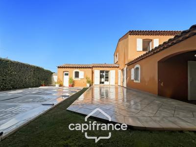 Maison - 158 m² - 7 pièces