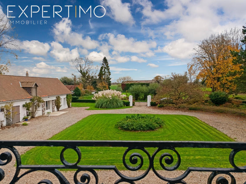 Maison - 284 m² - 12 pièces