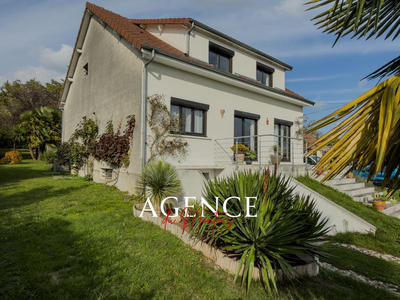Maison - 165 m² - 5 pièces